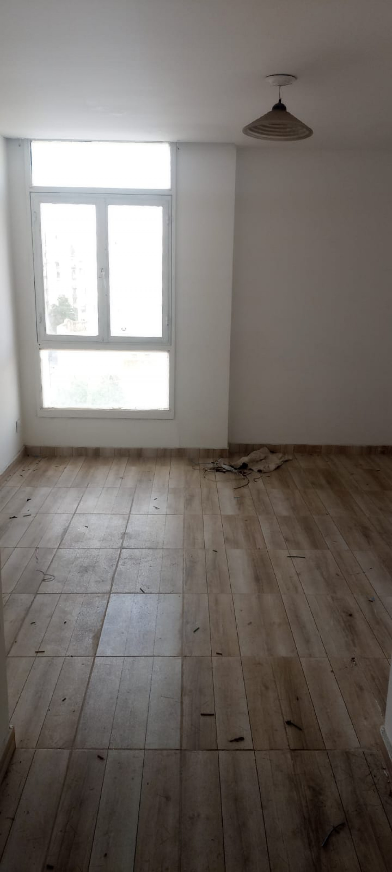 PLENO CENTRO ALQUILO UN DORMITORIO!!